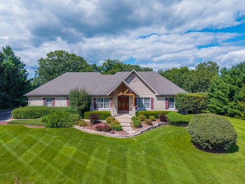 9206 Pine Needle Pass, Bull Valley, IL, 60097-9457 | Card Image