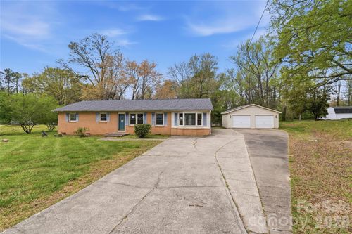 7323 Dallas Cherryville Hwy, Cherryville, NC, 28021-9052 | Card Image