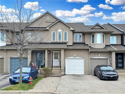 5109 Falconcrest Dr, Townhouse with 2 bedrooms, 3 bathrooms and 3 parking in Burlington ON | Image 1