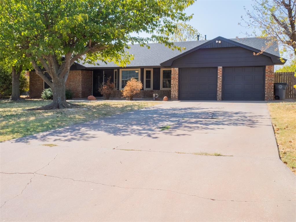 Crystal Hills Dr, Lawton, OK 73505