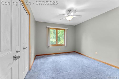 22069 Inkster Rd, Romulus, MI, 48174-9782 | Card Image