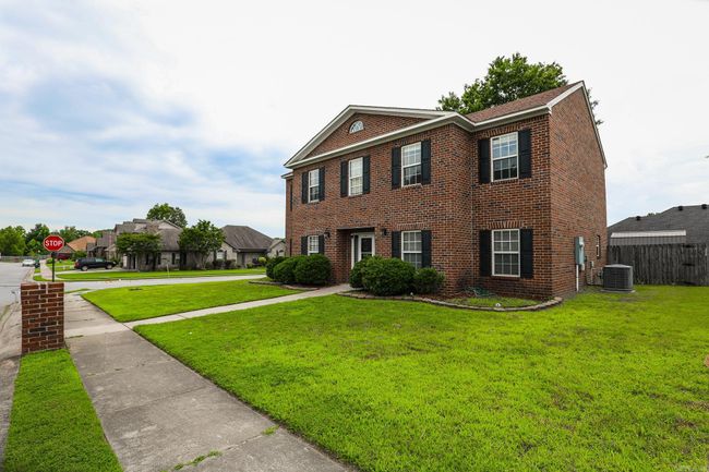 3303 N Cresent Dr, House other with 5 bedrooms, 3 bathrooms and null parking in Bryant AR | Image 4