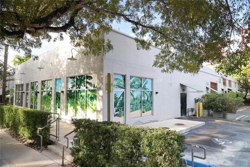 5582 Ne 4th Ct, MIAMI, FL, 33137-2697 | Card Image