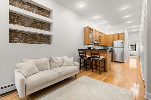 1r-805 Park Ave, Hoboken, NJ, 07030-4110 | Card Image