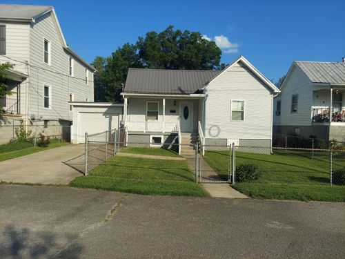 424 Edgewater Ave, Irvine, KY, 40336-1297 | Card Image