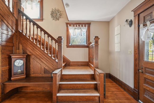 The original foyer of the home! you can see the beautiful details in the wood work! | Image 37