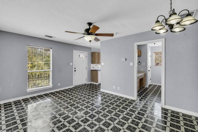 Mother-in-law Suite Living Room | Image 22