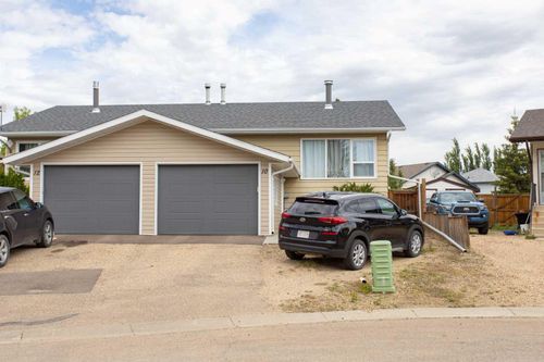 10 Valley Cres, Lacombe, AB, T4L1S1 | Card Image