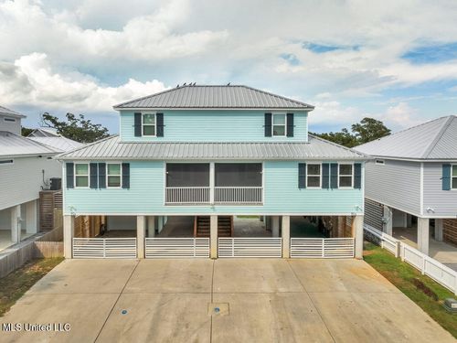 95 Phillip St, Bay Saint Louis, MS, 39520-3603 | Card Image