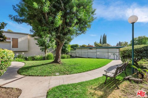 d-18524 Mayall St, Northridge, CA, 91324 | Card Image
