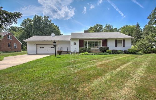 402 Douglas Blvd, Richmond Heights, OH, 44143-1748 | Card Image