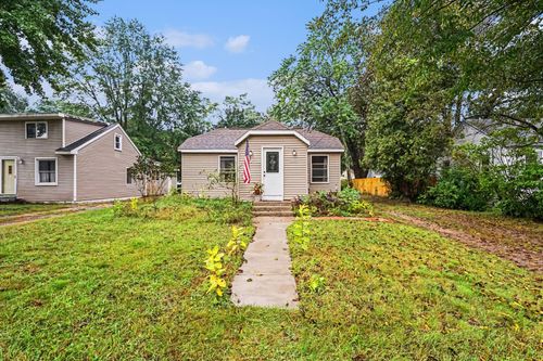 2283 Hughes Ave, Norton Shores, MI, 49441-1303 | Card Image