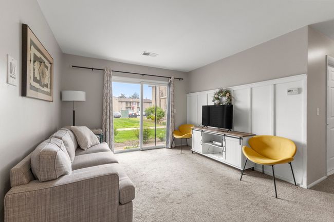 10033 Allen Pointe Dr, Condo with 2 bedrooms, 1 bathrooms and null parking in Allen Park MI | Image 5