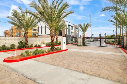 31 Bigsby Dr, Stanton, CA, 90680-4919 | Card Image