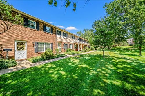unit-8-8264 Deepwood Blvd, Mentor, OH, 44060-7749 | Card Image