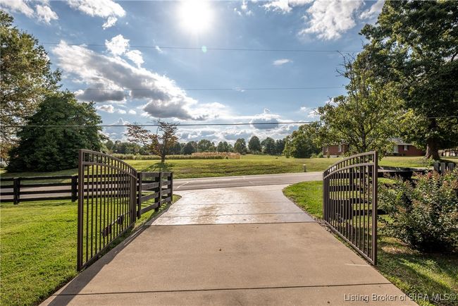 5142 Scottsville Rd, Home with 3 bedrooms, 3 bathrooms and null parking in Floyds Knobs IN | Image 72