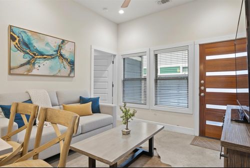 b-720 Pedernales St, Austin, TX, 78702-3949 | Card Image
