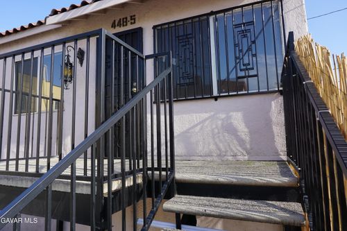 12-448 W 41st Pl, Los Angeles, CA, 90037-2119 | Card Image
