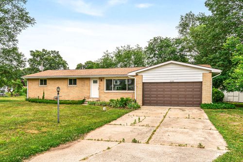 33363 Bertrand St, Niles, MI, 49120-7693 | Card Image