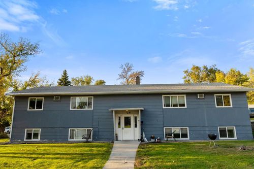 122 1st St Nw, Mayville, ND, 58257-1157 | Card Image