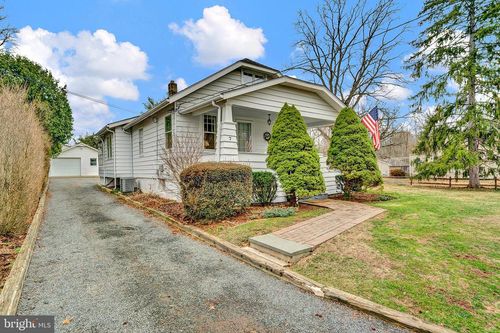 7 Diverty Rd, Pennington, NJ, 08534-5011 | Card Image