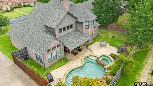 2312 Pinehurst St, Tyler, TX, 75703-5811 | Card Image