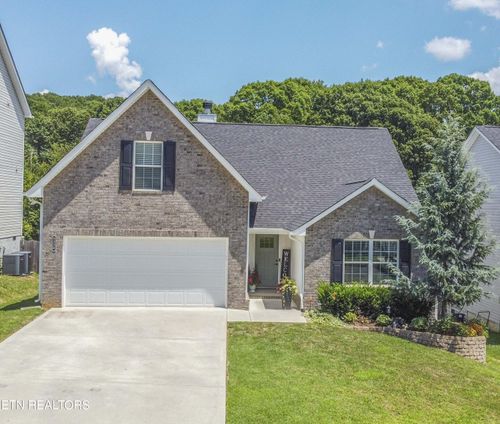 8320 Day Valley Rd, Powell, TN, 37849-3663 | Card Image