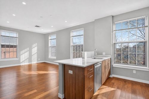408-45 1st Ave, Boston, MA, 02129-4565 | Card Image