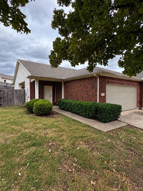 1225 Grand Central Pkwy, Fort Worth, TX, 76131 | Card Image