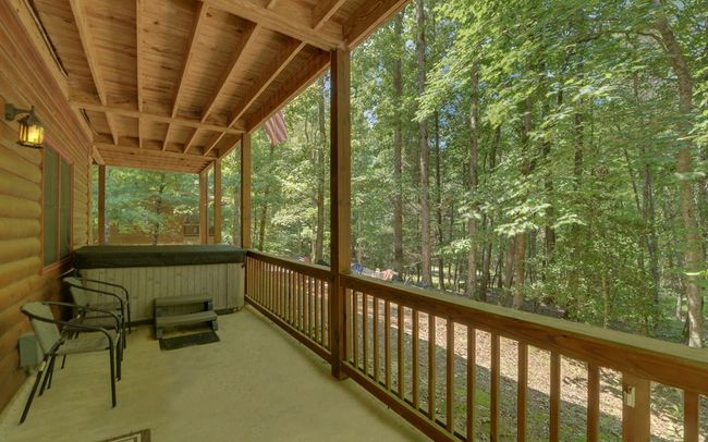 890 Mountain Lake Cir, Home with 3 bedrooms, 3 bathrooms and null parking in Blue Ridge GA | Image 7