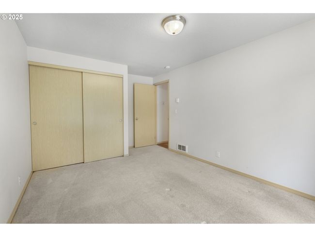 5580 Franklin Blvd, House other with 3 bedrooms, 2 bathrooms and 2 parking in Eugene OR | Image 24