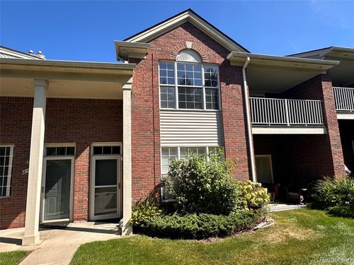 1772 Flagstone Cir, Rochester, MI, 48307-6094 | Card Image