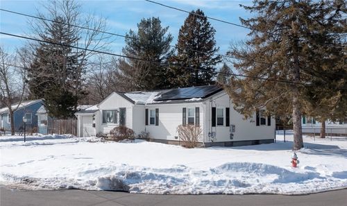 31 Archdale Dr, Warwick, RI, 02889-1332 | Card Image