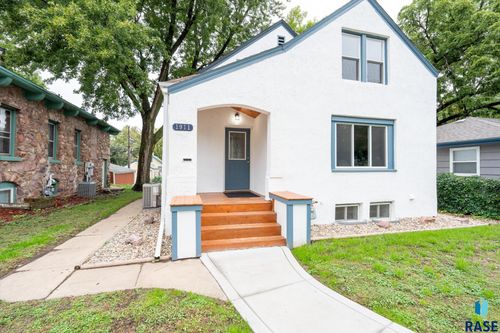 1911 S Walts Ave Avenue, Sioux Falls, SD, 57105 | Card Image