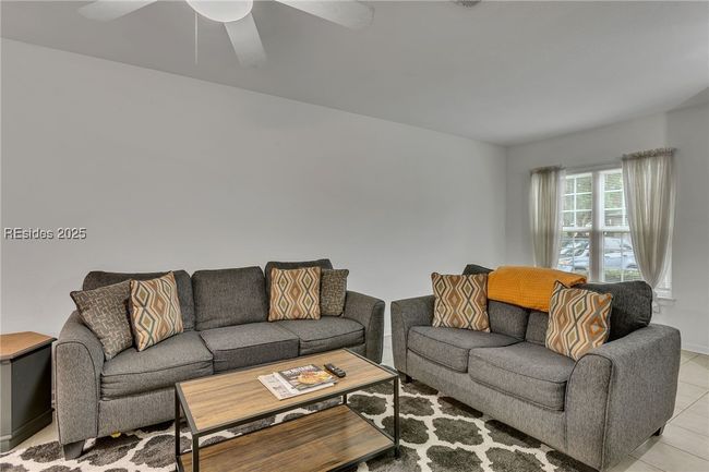 APT-2004 - 897 Fording Island Rd, Condo with 2 bedrooms, 2 bathrooms and null parking in Bluffton SC | Image 4