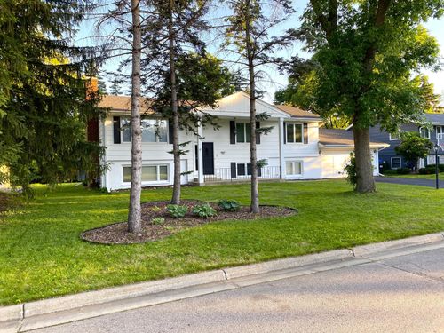 6501 Aspen Rd, Edina, MN, 55436-1741 | Card Image