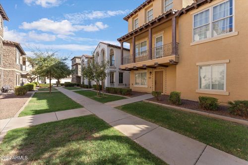 3636 E Edna Dr, Gilbert, AZ, 85296-2856 | Card Image