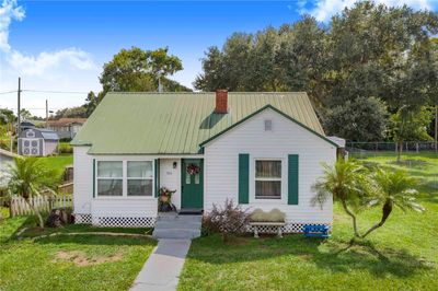 506 Shepard Avenue, House other with 5 bedrooms, 2 bathrooms and null parking in Dundee FL | Image 1