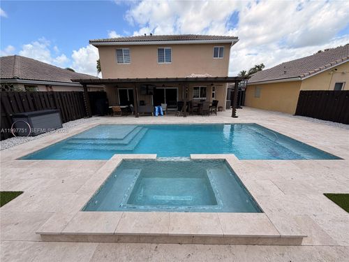 15454 Sw 143rd Ter, Miami, FL, 33196-6031 | Card Image