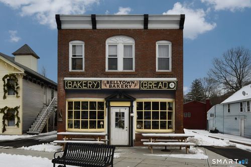 81 Main St, East Hampton, CT, 06424-1176 | Card Image