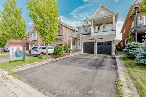 3906 Rosanna Dr, Mississauga, ON, L5M7Y2 | Card Image