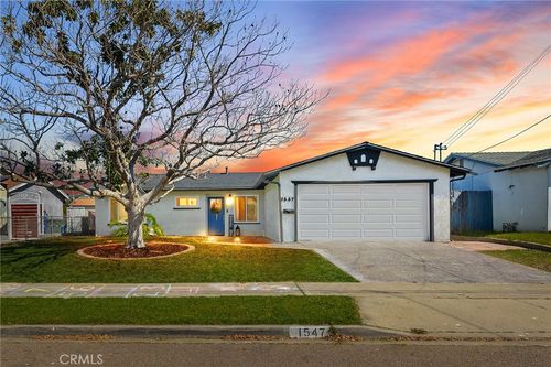 1547 Folkestone St, Spring Valley, CA, 91977-3728 | Card Image