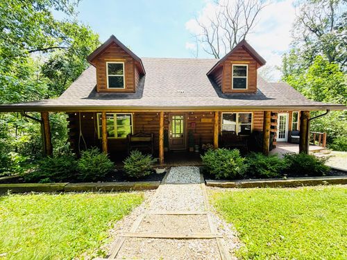 820 Pump Station Rd, Sugar Grove, OH, 43155-9792 | Card Image