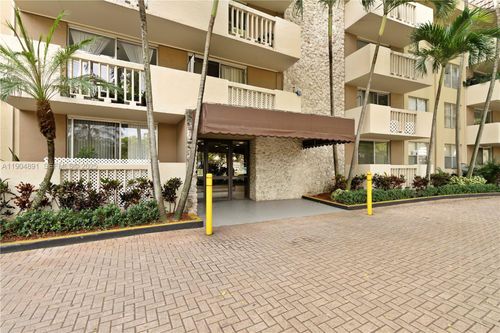 apt-132-1800 Sans Souci Blvd, North Miami, FL, 33181-3066 | Card Image