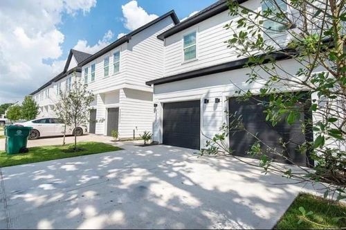 a-3249 Real St, Houston, TX, 77087-1218 | Card Image