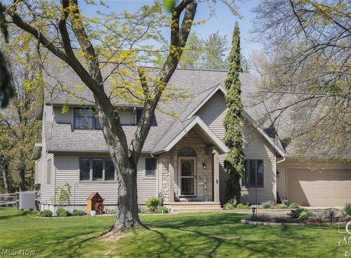 8113 Darrow Rd, Huron, OH, 44839-9754 | Card Image