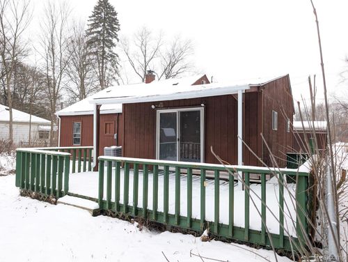 3401 N Center Rd, Flint, MI, 48506-2690 | Card Image