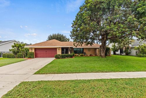 8272 Blue Cypress Dr, Lake Worth, FL, 33467-6206 | Card Image