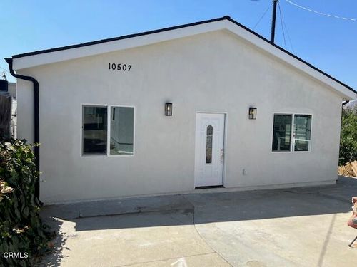 10507 Helendale Ave, Tujunga, CA, 91042-1705 | Card Image