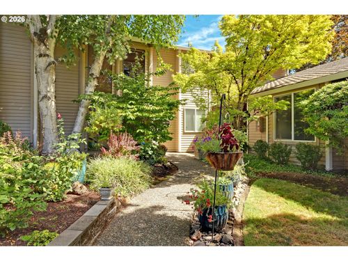 8255 Sw Mariners Dr, Wilsonville, OR, 97070-7456 | Card Image